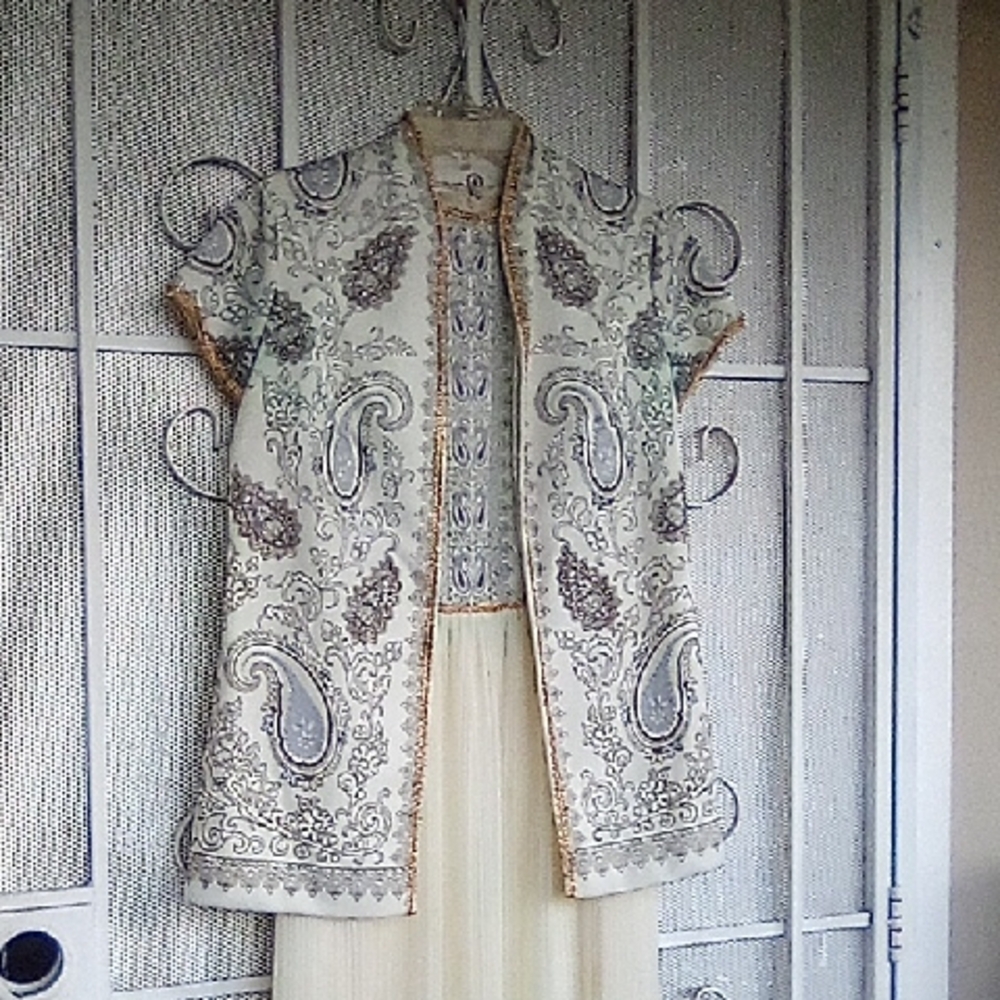 Alfred Shaheen Sleeveless Gown With Jacket. Size L.